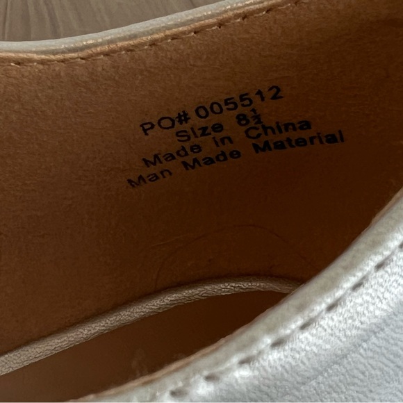 Cher clueless silver Mary Jane heels size 8.5 - Picture 7 of 11